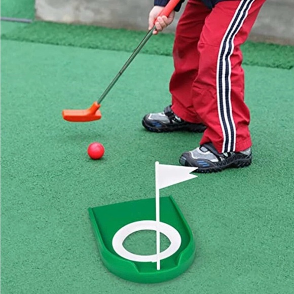 Golf Practice Putting Cup - Set of 4 - Picture 1 of 3